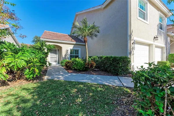 $240,000 | 6817 Fairview Terrace, Unit 24101, Bradenton, FL 34203