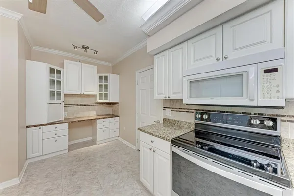 $240,000 | 6817 Fairview Terrace, Unit 24101, Bradenton, FL 34203