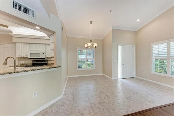 $240,000 | 6817 Fairview Terrace, Unit 24101, Bradenton, FL 34203