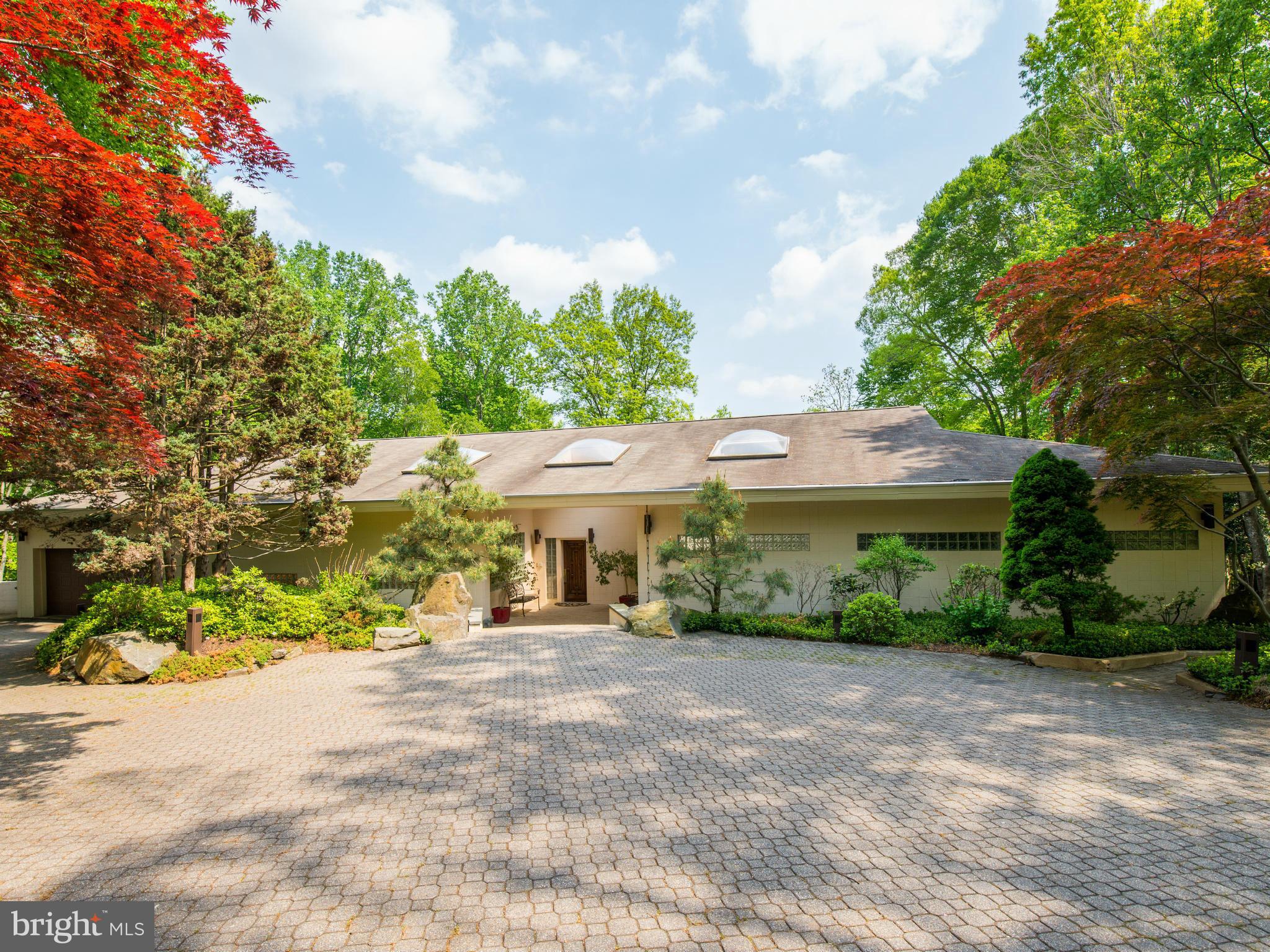 625 Potomac River Road McLean, VA 22102 - Photo 29 of 30 Front Exterior