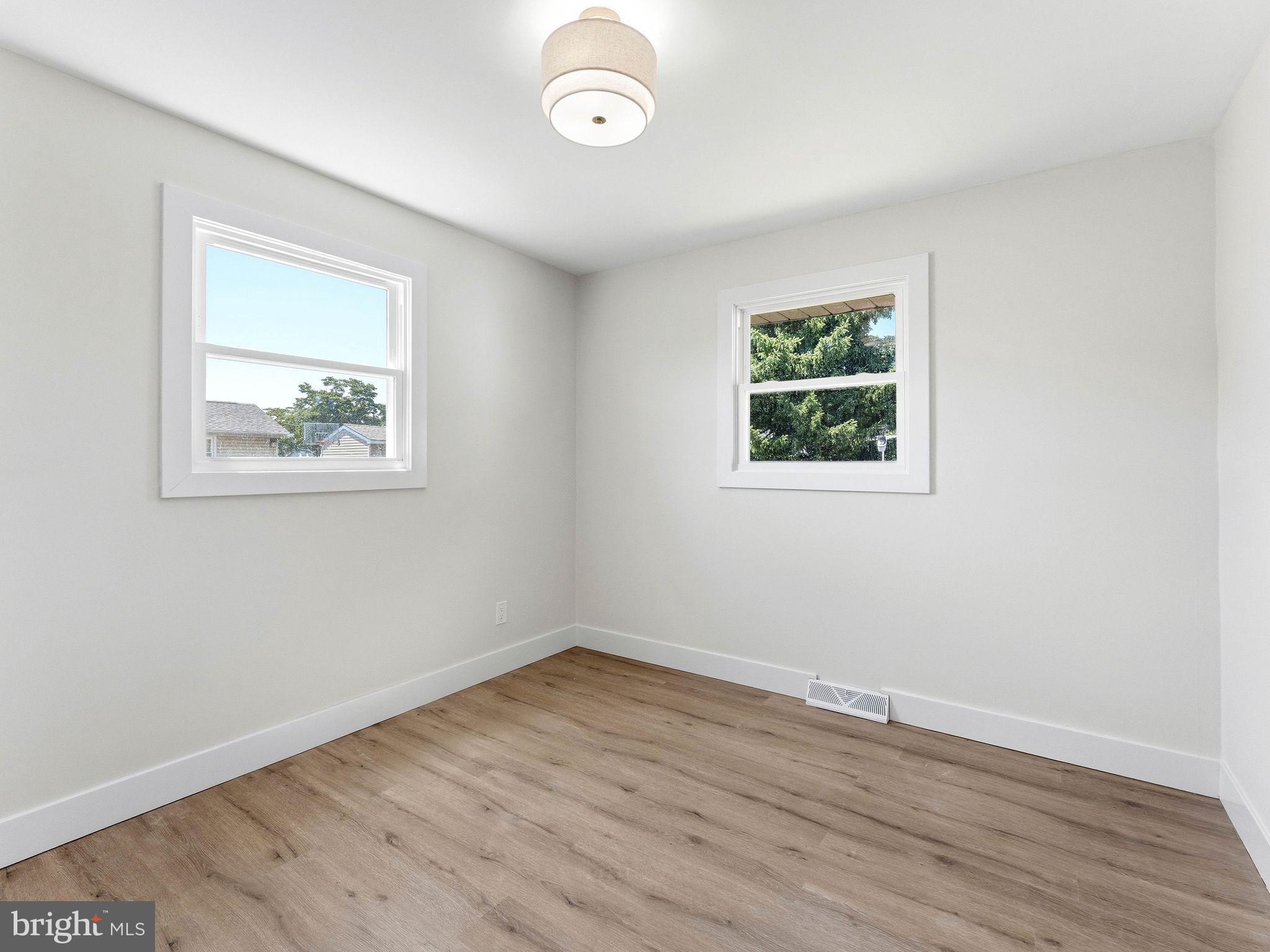 513 Jefferson Street Riverside, NJ 08075 - Photo 18 of 29 Bright and airy blank canvas room.