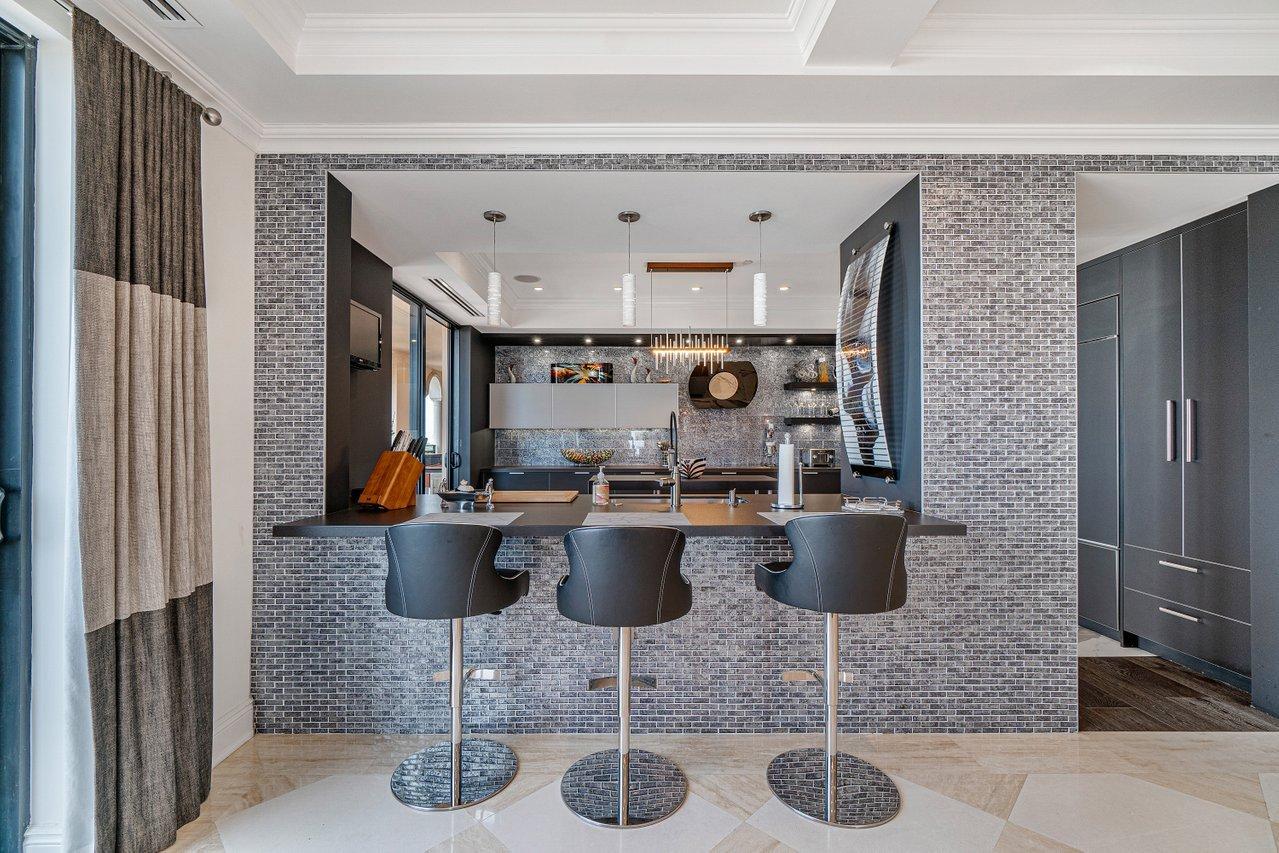 200 East Palmetto Park Road Boca Raton, FL 33432 - Photo 5 of 40 005-200EastPalmettoParkRoad-BocaRaton-FL