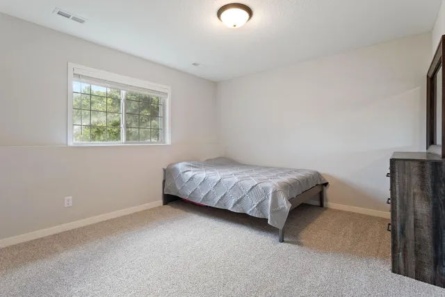 $440,000 | 901 Winsome Way Northeast, Isanti, MN 55040