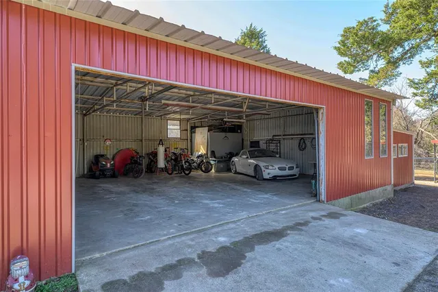 $585,000 | 9401 Farm To Market Road 678, Gainesville, TX 76240