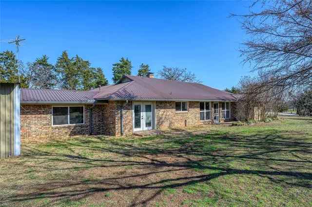 $585,000 | 9401 Farm To Market Road 678, Gainesville, TX 76240