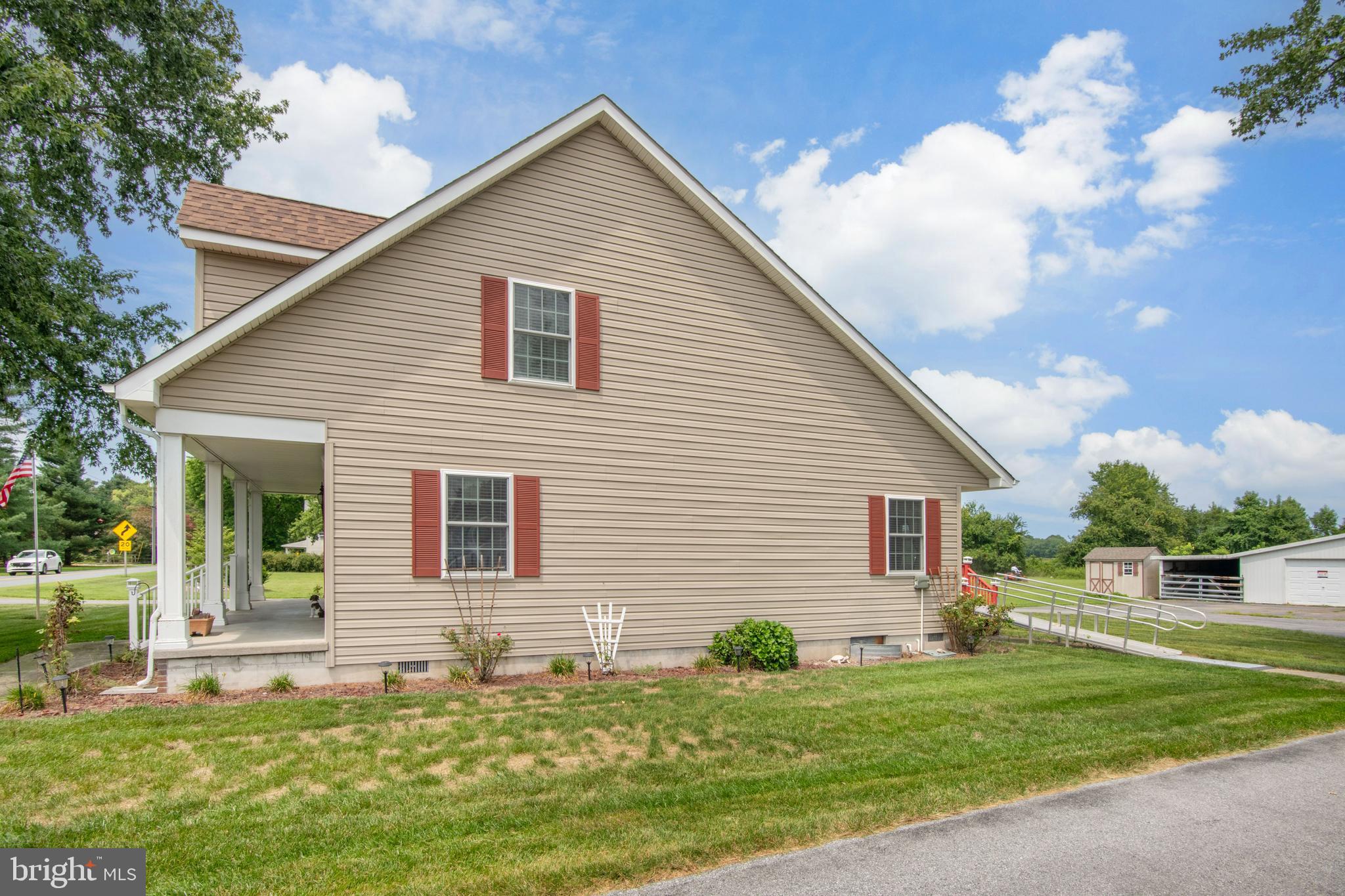 13308 Hatchery Road Bishopville, MD 21813 - Photo 21 of 57 Right side of home from circular driveway