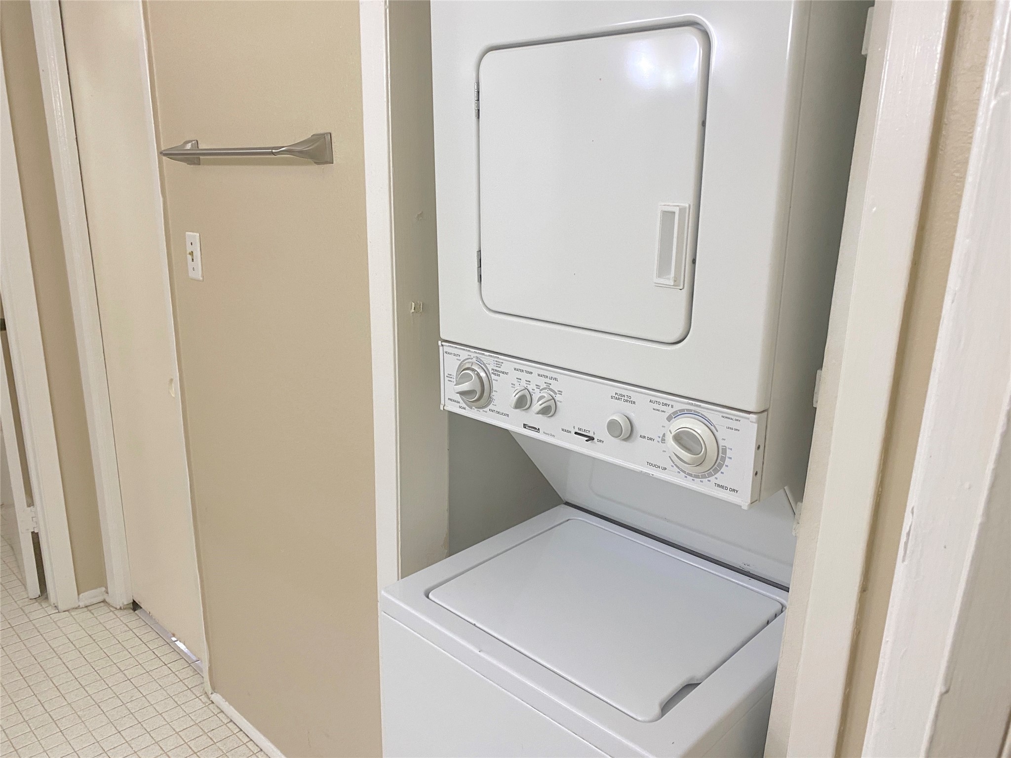 1403 Blalock Road, Unit 12 Houston, TX 77055 - Photo 13 of 15 a utility room with dryer and washer