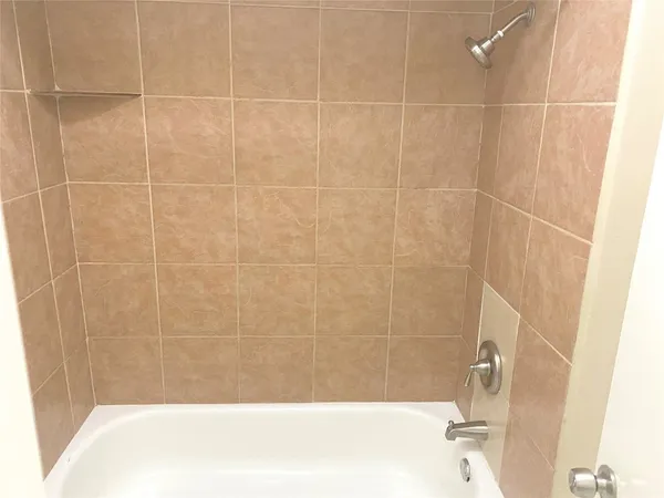 $1,250 | 1403 Blalock Road, Unit 12, Houston, TX 77055