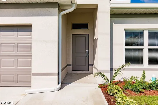 $2,350 | 207 Northwest 6th Place, Cape Coral, FL 33993