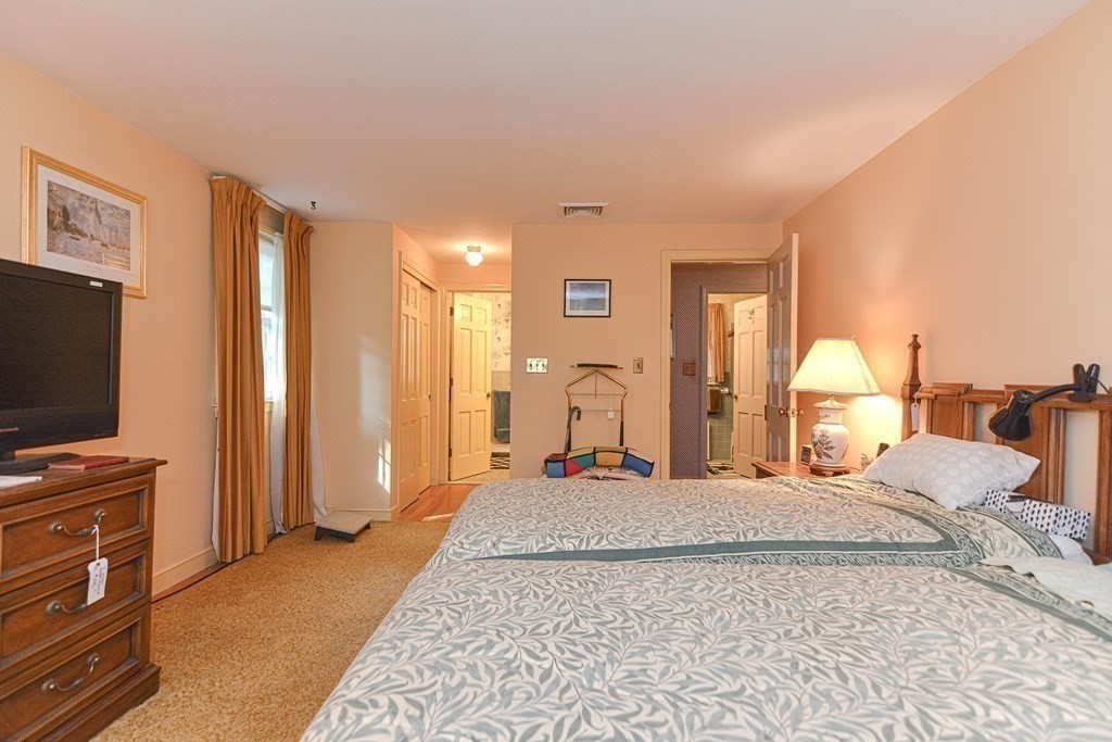 46 Country Club Road Dedham, MA 02026 - Photo 24 of 36 Gallery Image 24