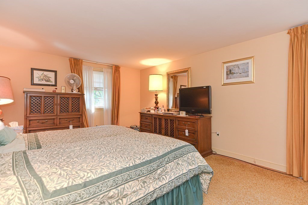46 Country Club Road Dedham, MA 02026 - Photo 25 of 36 Gallery Image 25