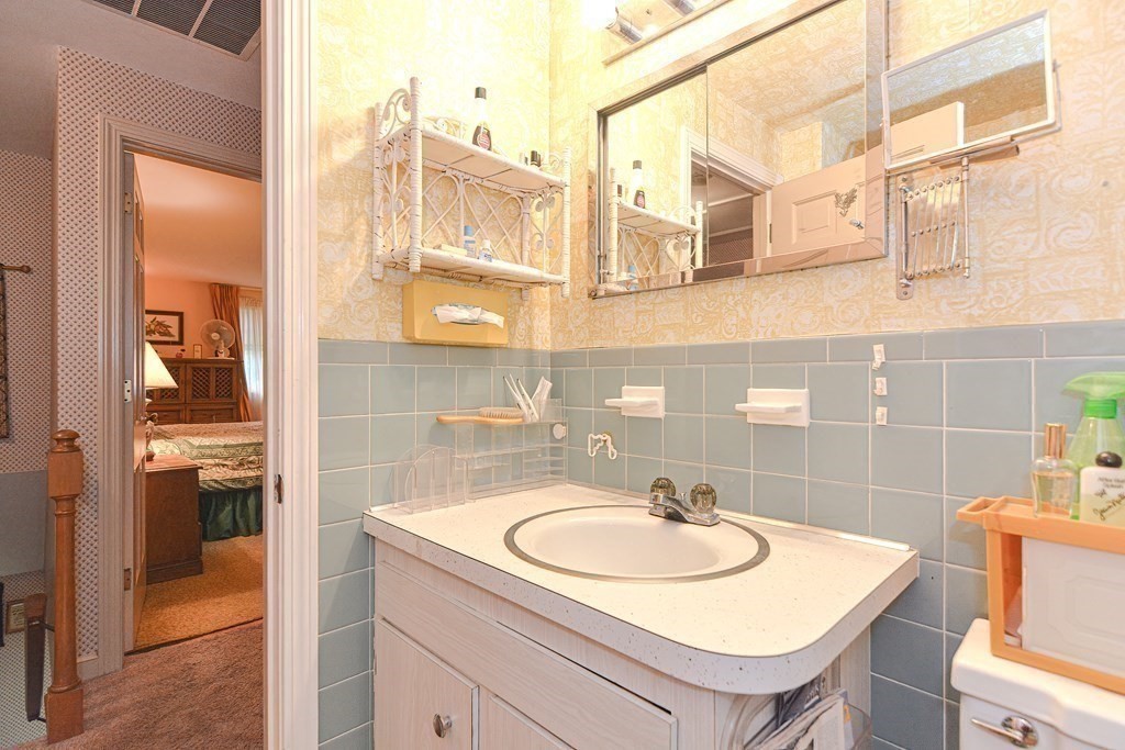 46 Country Club Road Dedham, MA 02026 - Photo 31 of 36 Gallery Image 31