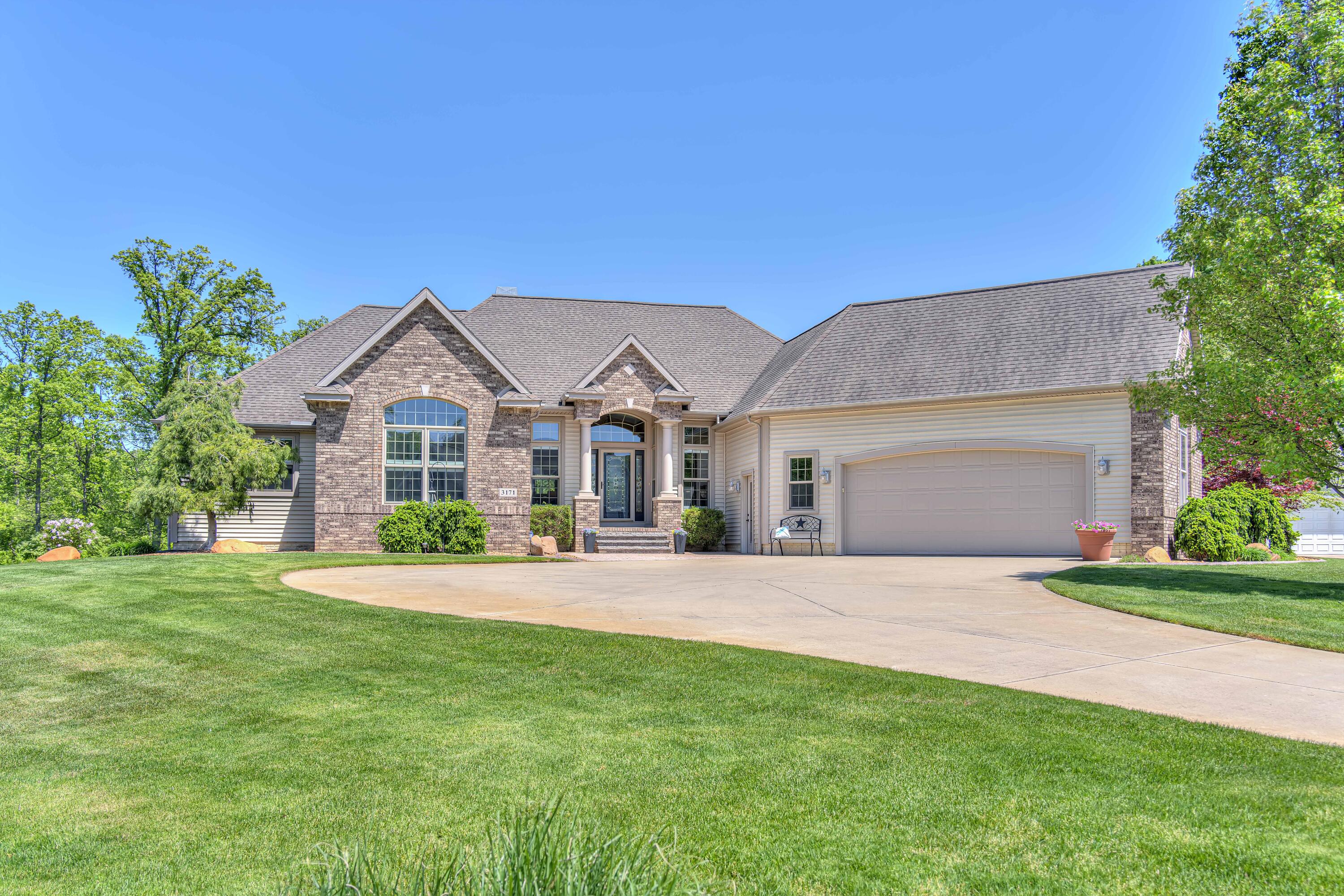 3171 Rockingham Way Road Jackson, MI 49203 - Photo 1 of 37 Front exterior