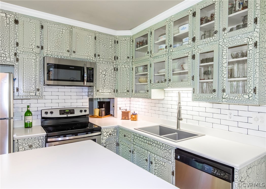 13203 Depot Road Hanover, VA 23069 - Photo 19 of 48 Stainless Appliances and Tile Backsplash