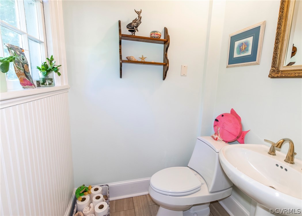 13203 Depot Road Hanover, VA 23069 - Photo 26 of 48 1st Floor Powder Room