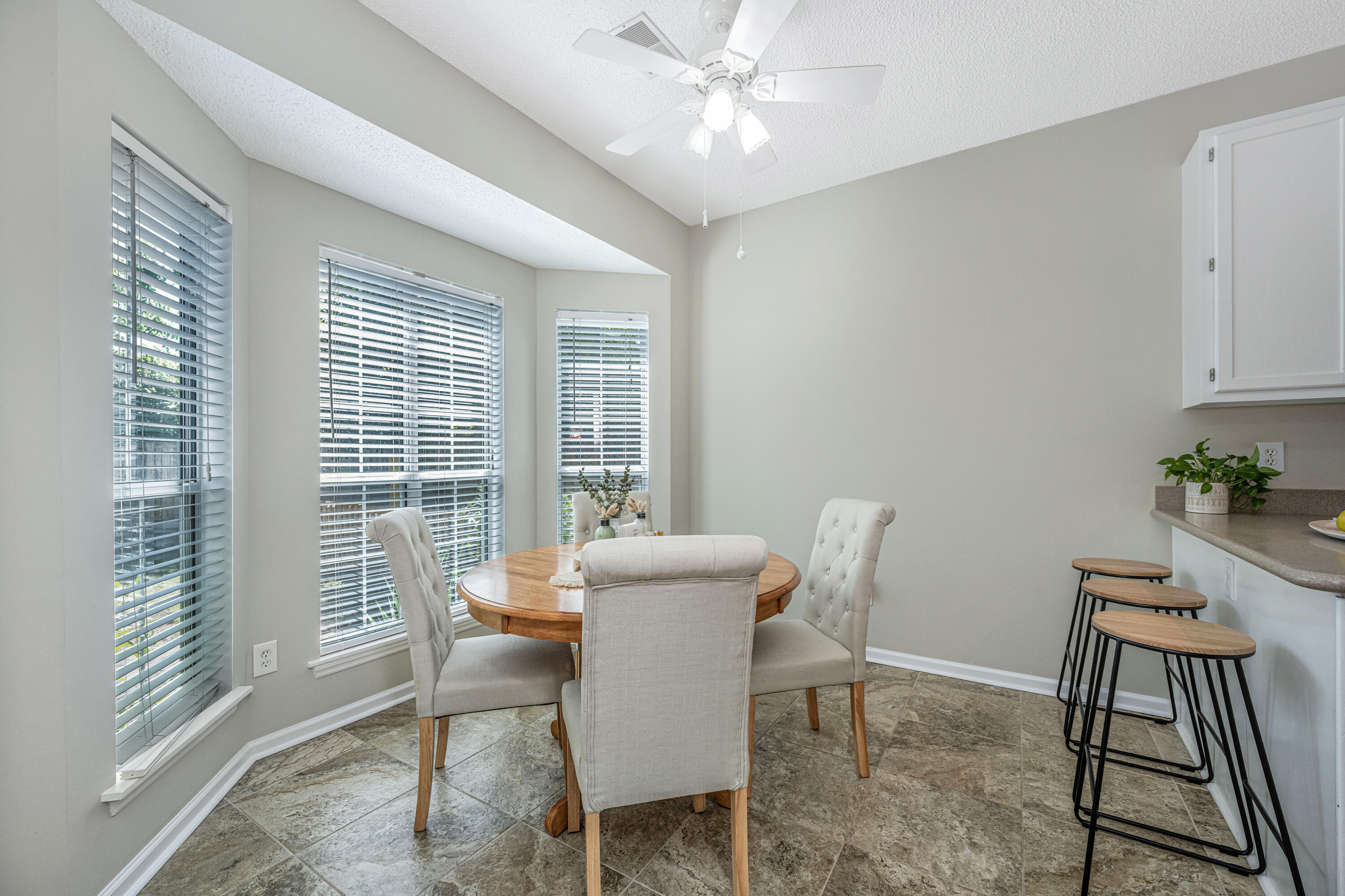 1900 Treebark Drive Charleston, SC 29414 - Photo 11 of 38 1900TreebarkDr11