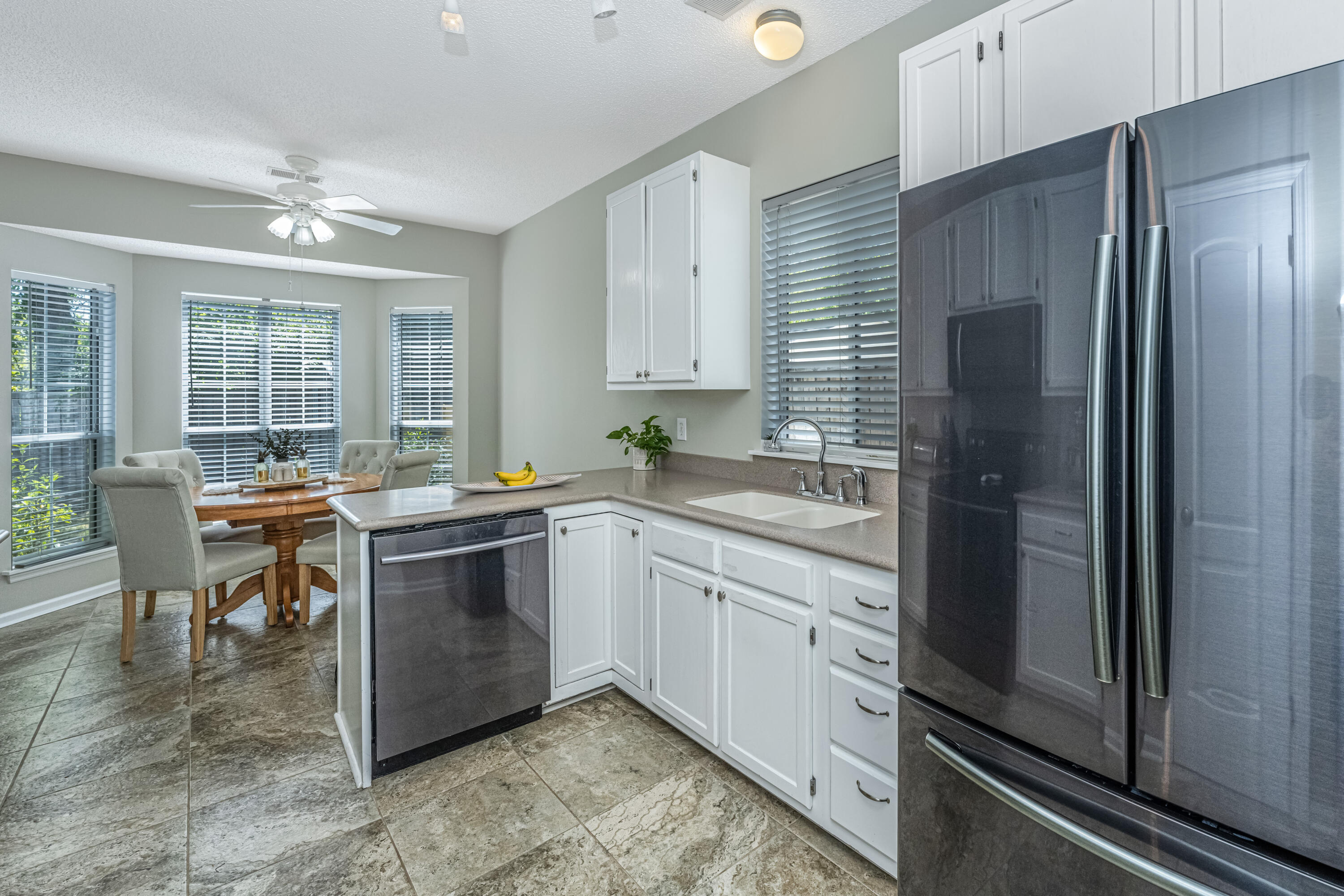 1900 Treebark Drive Charleston, SC 29414 - Photo 15 of 38 1900TreebarkDr15