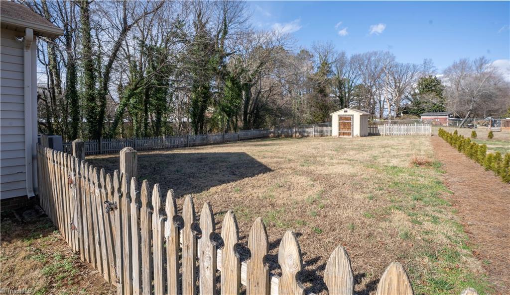 111 Seward Avenue High Point, NC 27265 - Photo 19 of 20