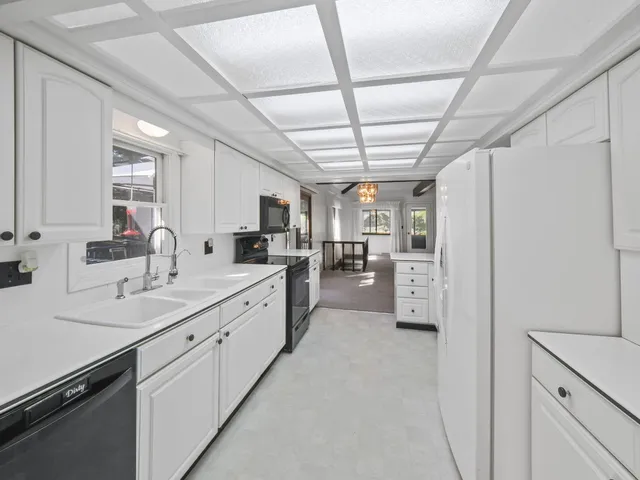 $850,000 | 9411 North Maple Hill Road, Howard City, MI 49329