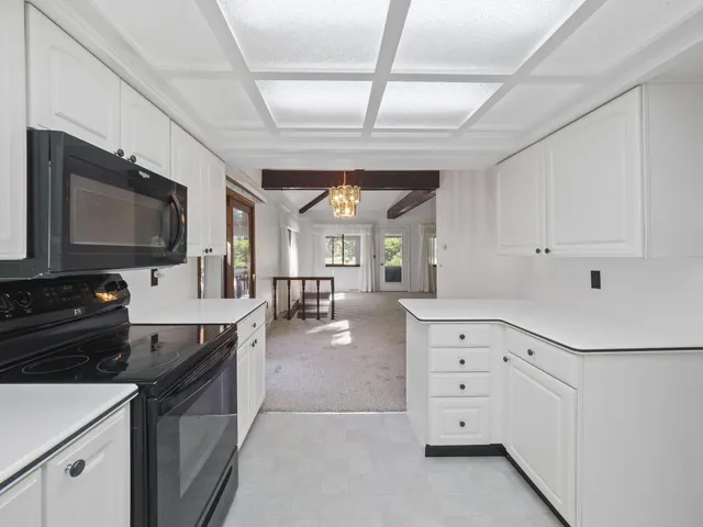 $850,000 | 9411 North Maple Hill Road, Howard City, MI 49329