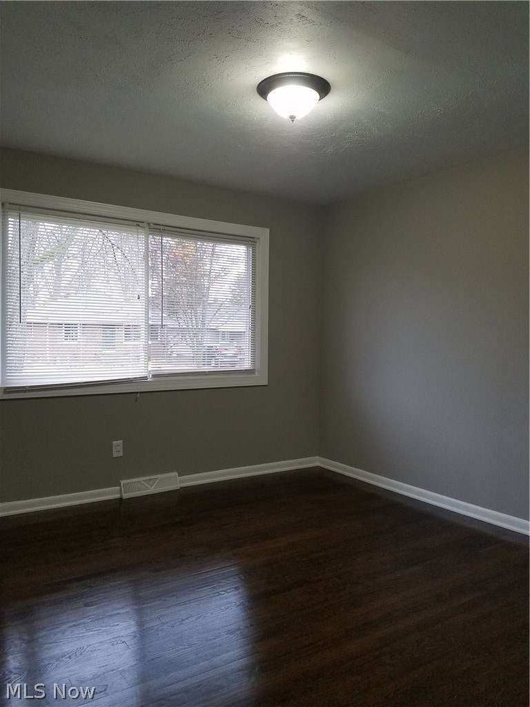 1135 Homestead Road Cleveland, OH 44121 - Photo 13 of 21 bedroom3
