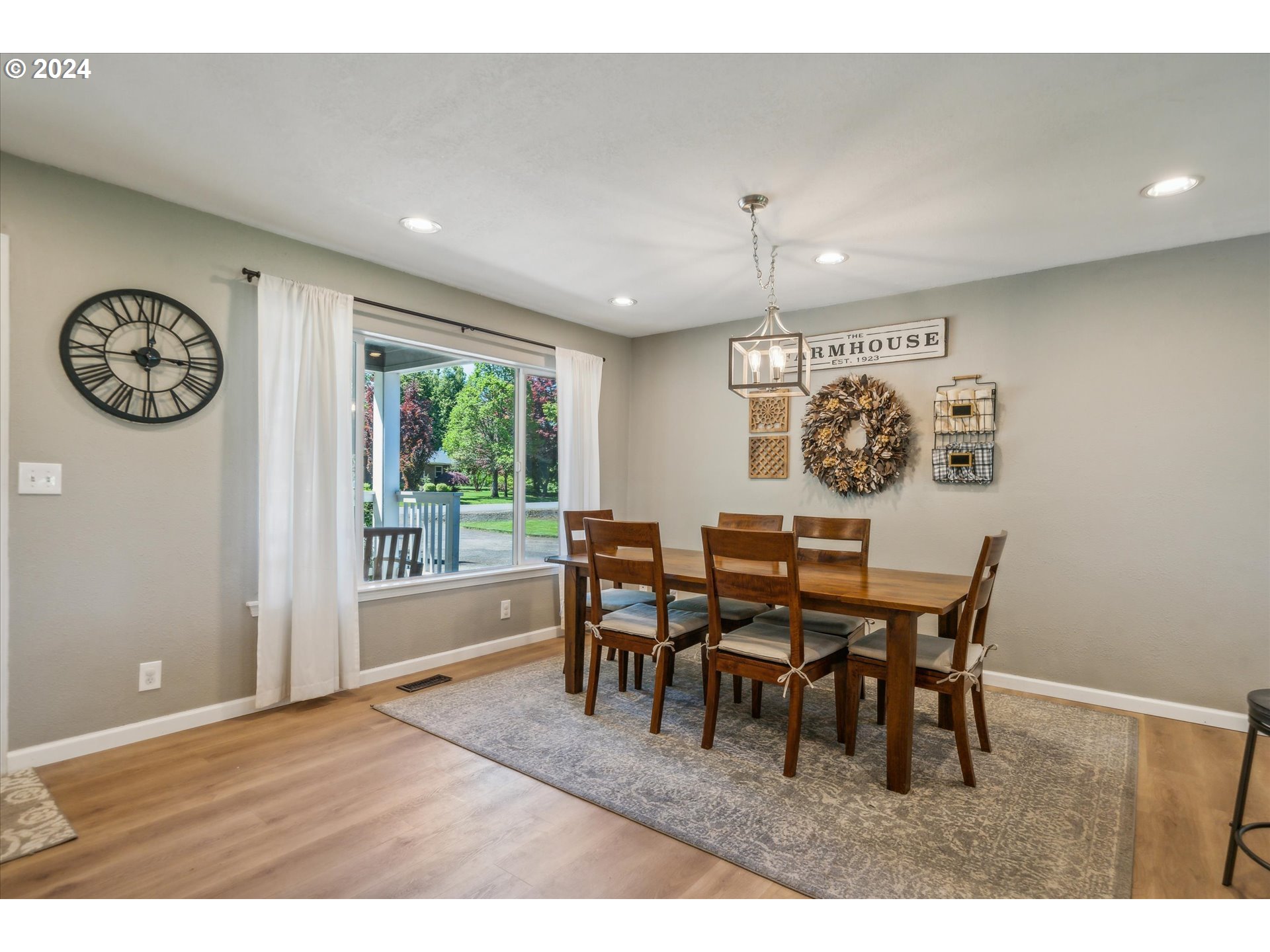 27312 South Gribble Road Canby, OR 97013 - Photo 8 of 41 a view of a dining room with furniture window and outside view