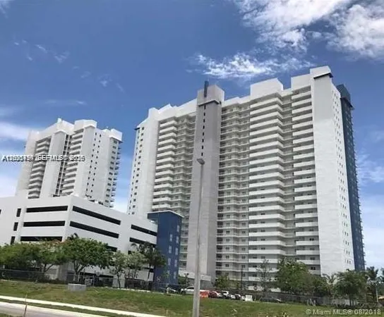 $3,600 | 14951 Royal Oaks Lane, Unit 506, North Miami, FL 33181
