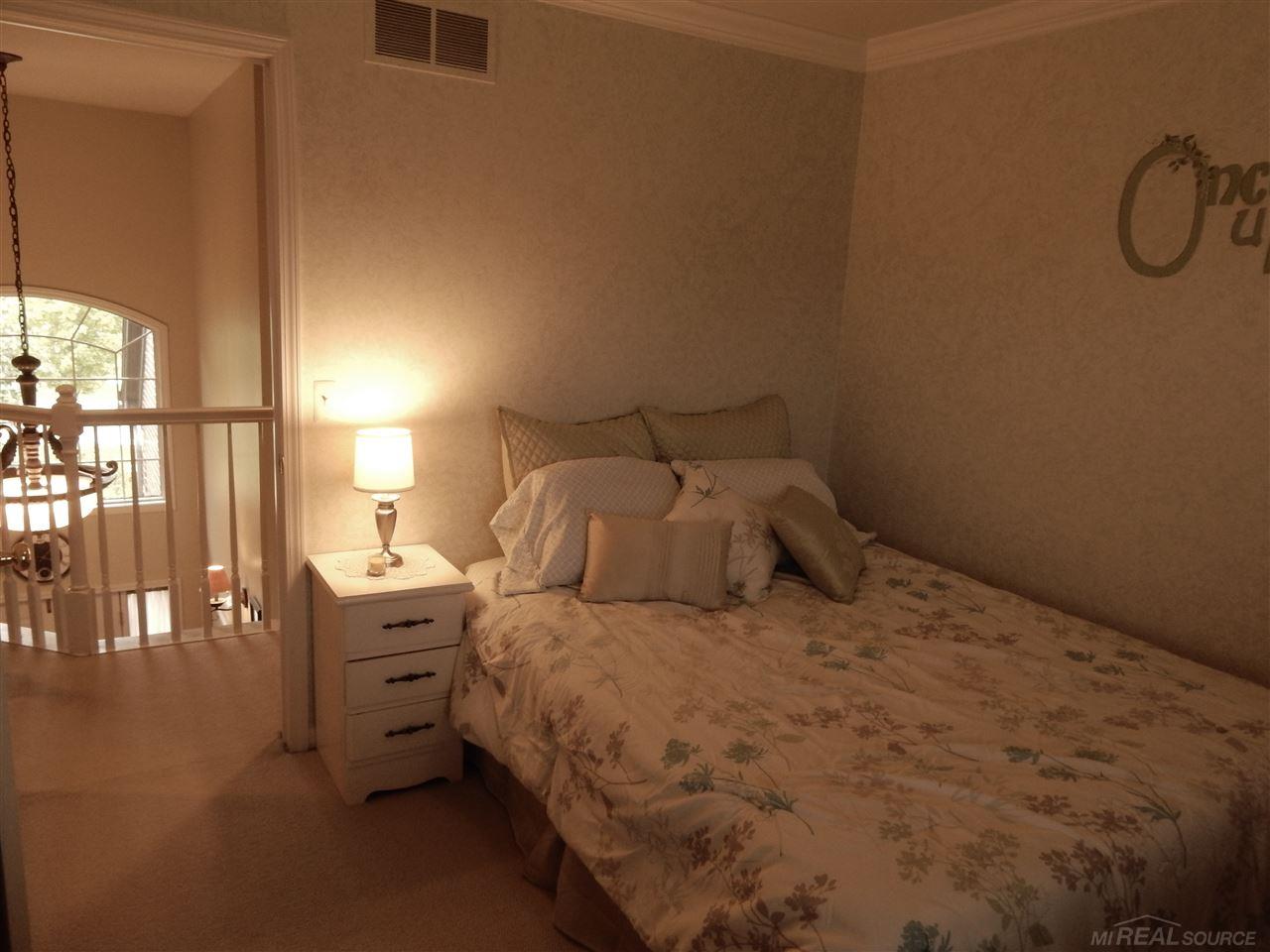 2007 Peterwood Rochester Hills, MI 48307 - Photo 31 of 40