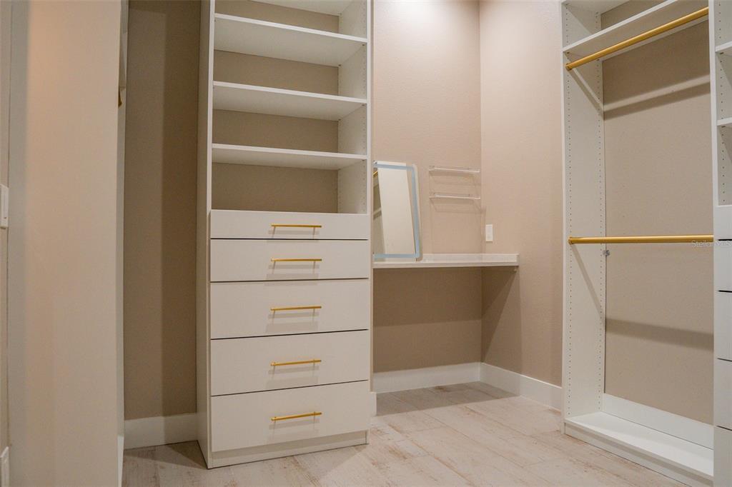 2514 Shannon Road Orlando, FL 32806 - Photo 30 of 53 a view of walk in closet