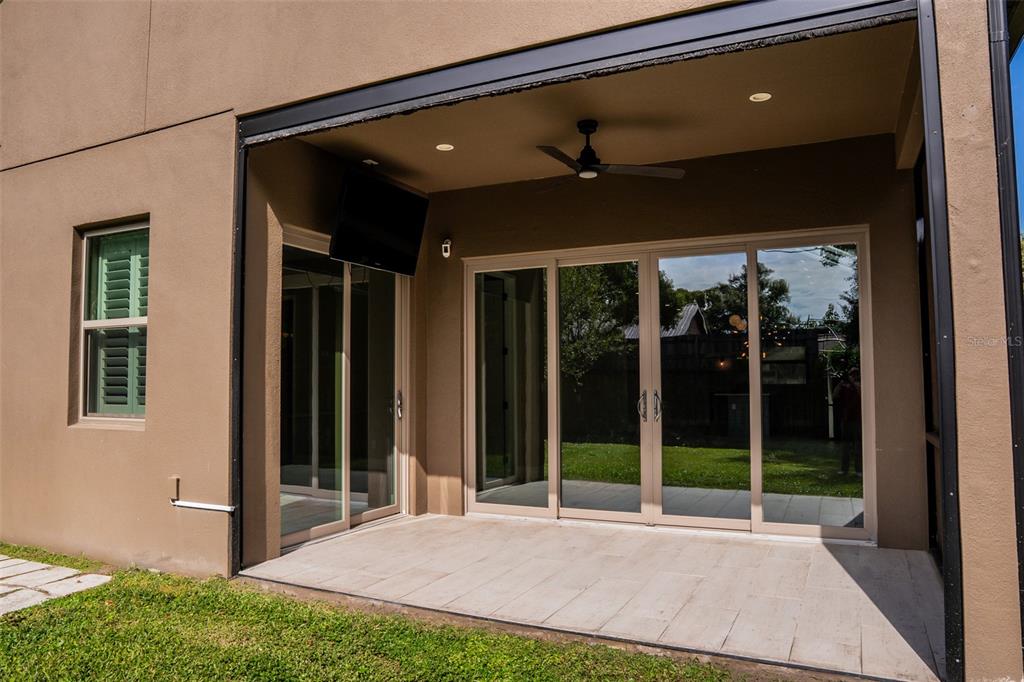 2514 Shannon Road Orlando, FL 32806 - Photo 48 of 53 a view of a brick house with a large window