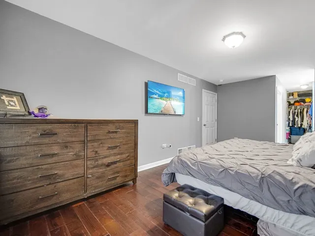 $459,900 | 2122 Sky Harbor Drive, New Lenox, IL 60451