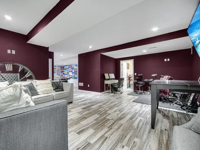 $459,900 | 2122 Sky Harbor Drive, New Lenox, IL 60451