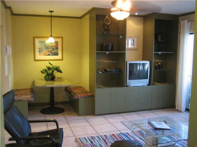 3400 North Surf Road, Unit 3 Hollywood, FL 33019 - Photo 6 of 10 Living Room