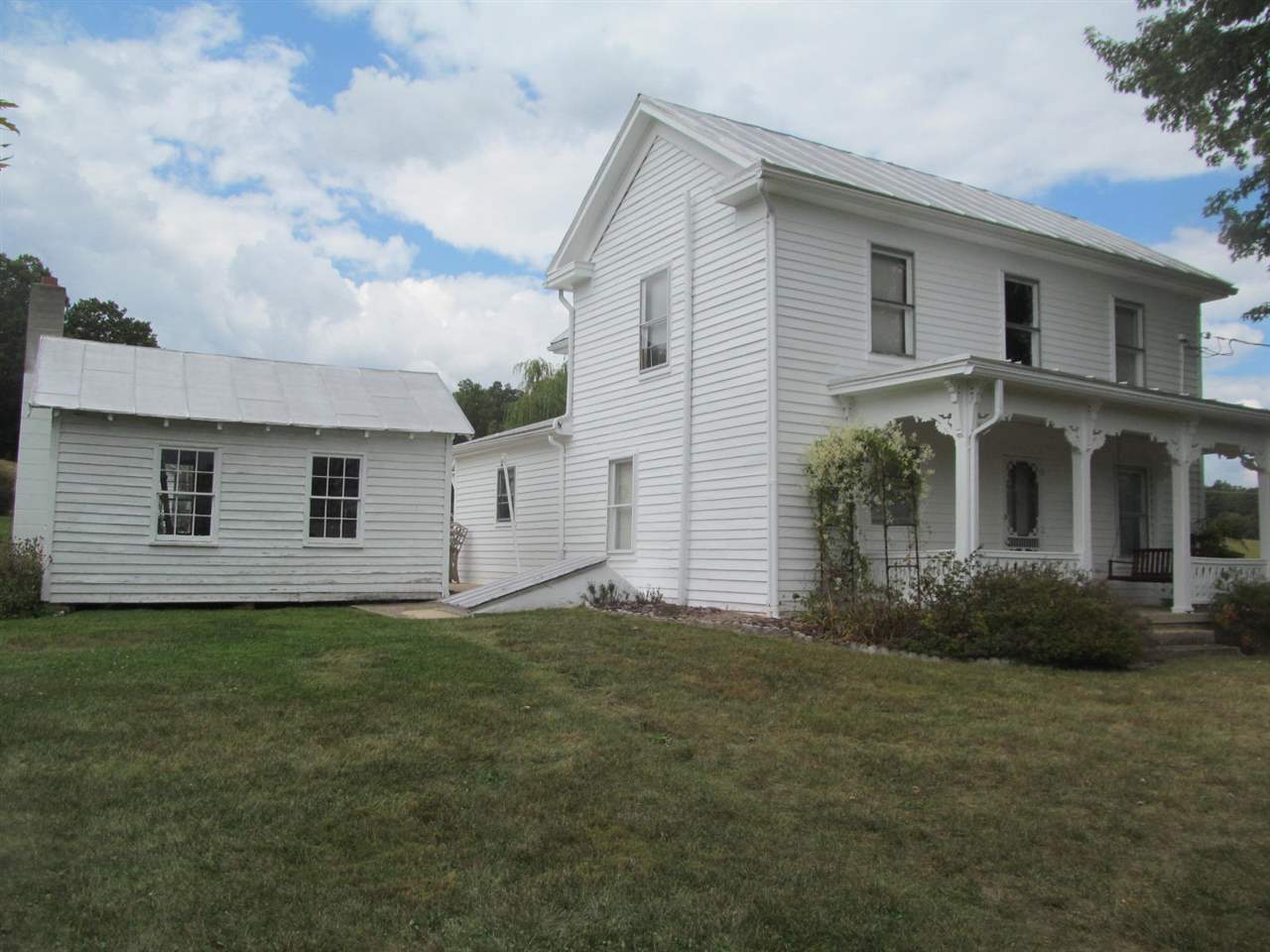 2240 Pepper Road Mount Jackson, VA 22842 - Photo 23 of 33 a front view of a house with a garden
