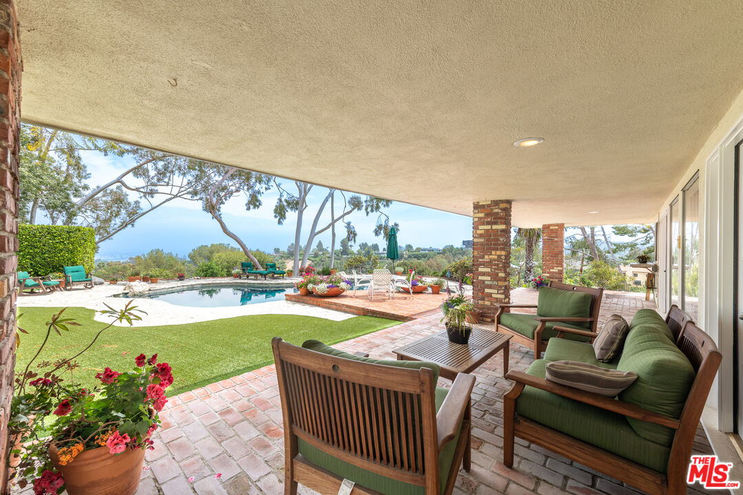 16331 Tudor Drive Encino, CA 91436 - Photo 34 of 71