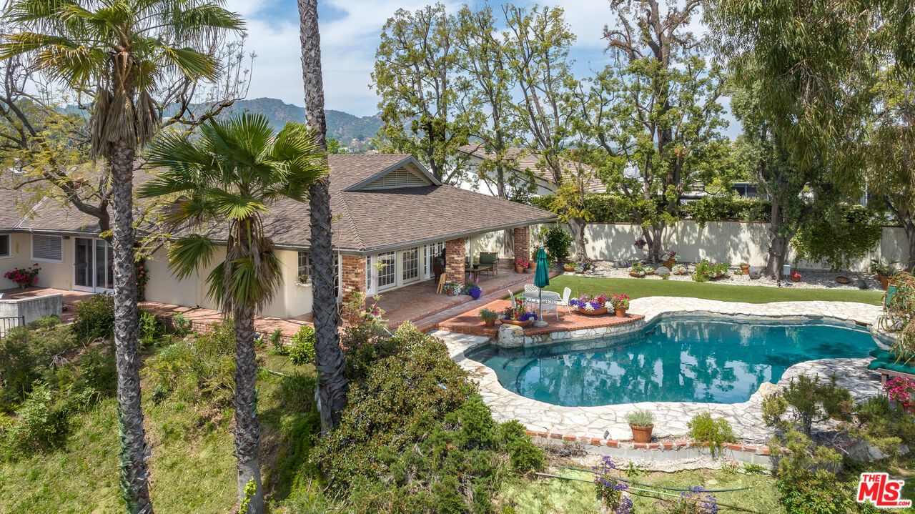 16331 Tudor Drive Encino, CA 91436 - Photo 56 of 71