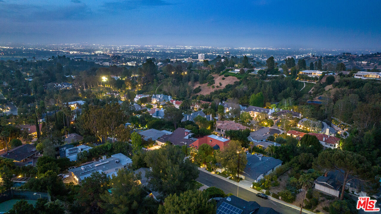 16331 Tudor Drive Encino, CA 91436 - Photo 69 of 71
