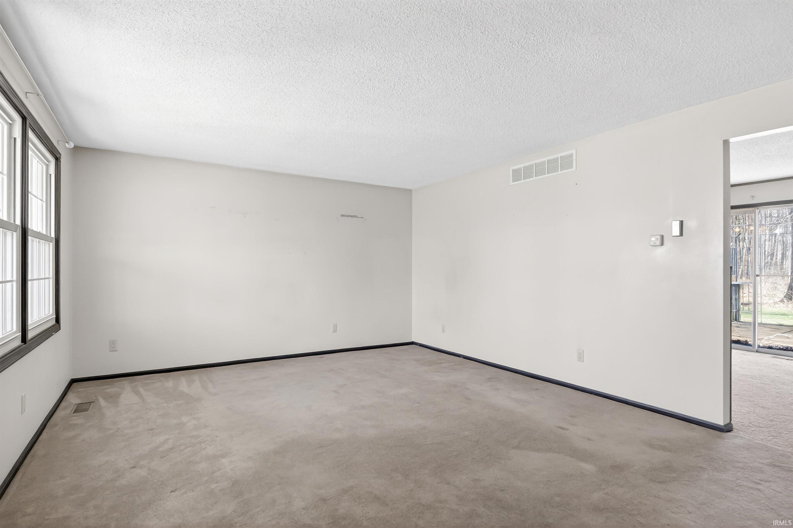 4918 Wheatridge Road Fort Wayne, IN 46835 - Photo 3 of 36 Gallery Image 3