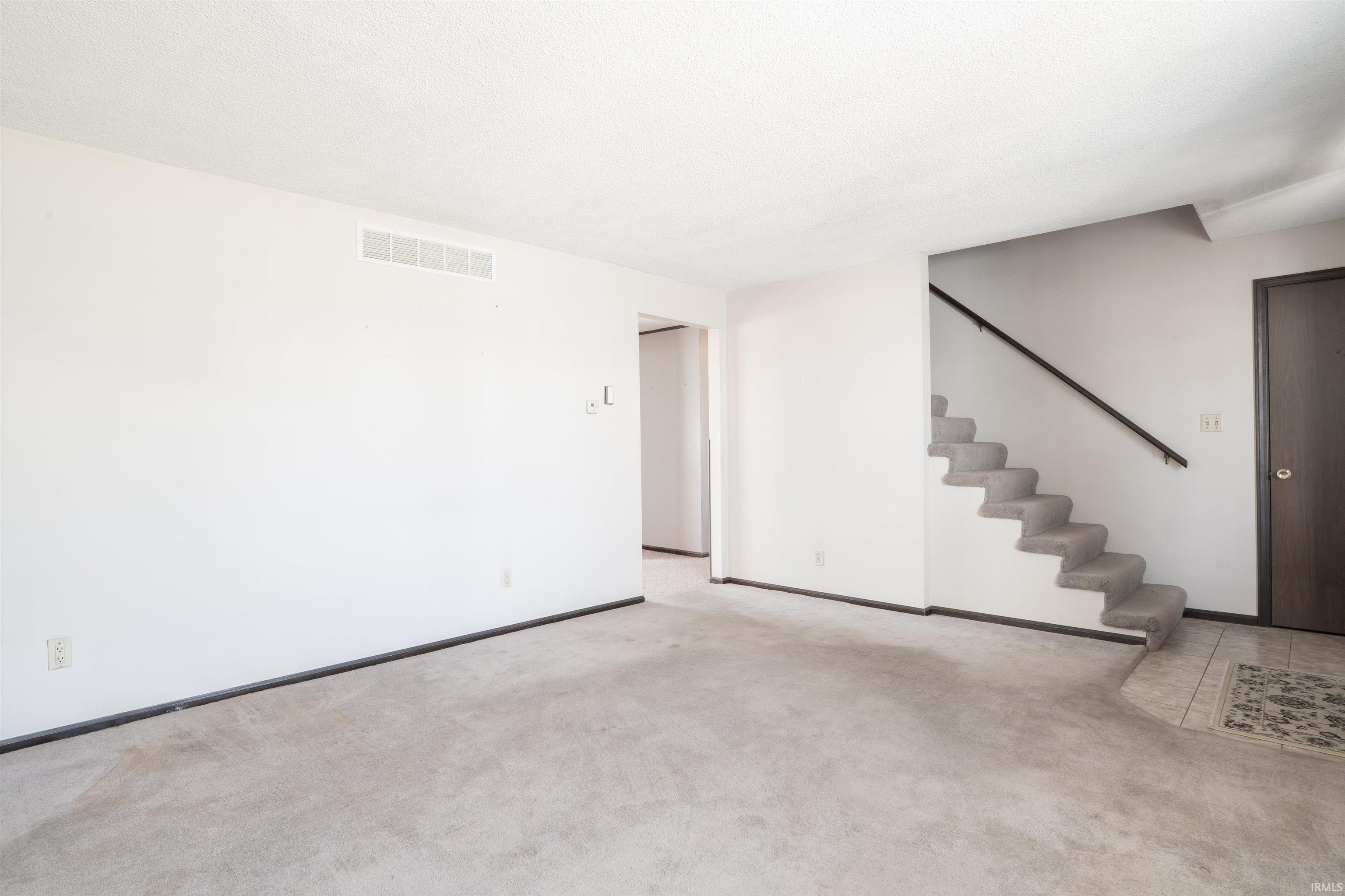 4918 Wheatridge Road Fort Wayne, IN 46835 - Photo 5 of 36 Gallery Image 5