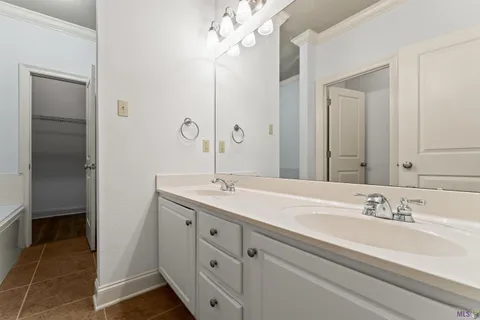 $212,000 | 9124 Old Hammond Highway, Unit 27, Baton Rouge, LA 70809