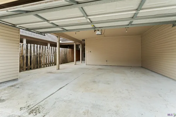 $212,000 | 9124 Old Hammond Highway, Unit 27, Baton Rouge, LA 70809