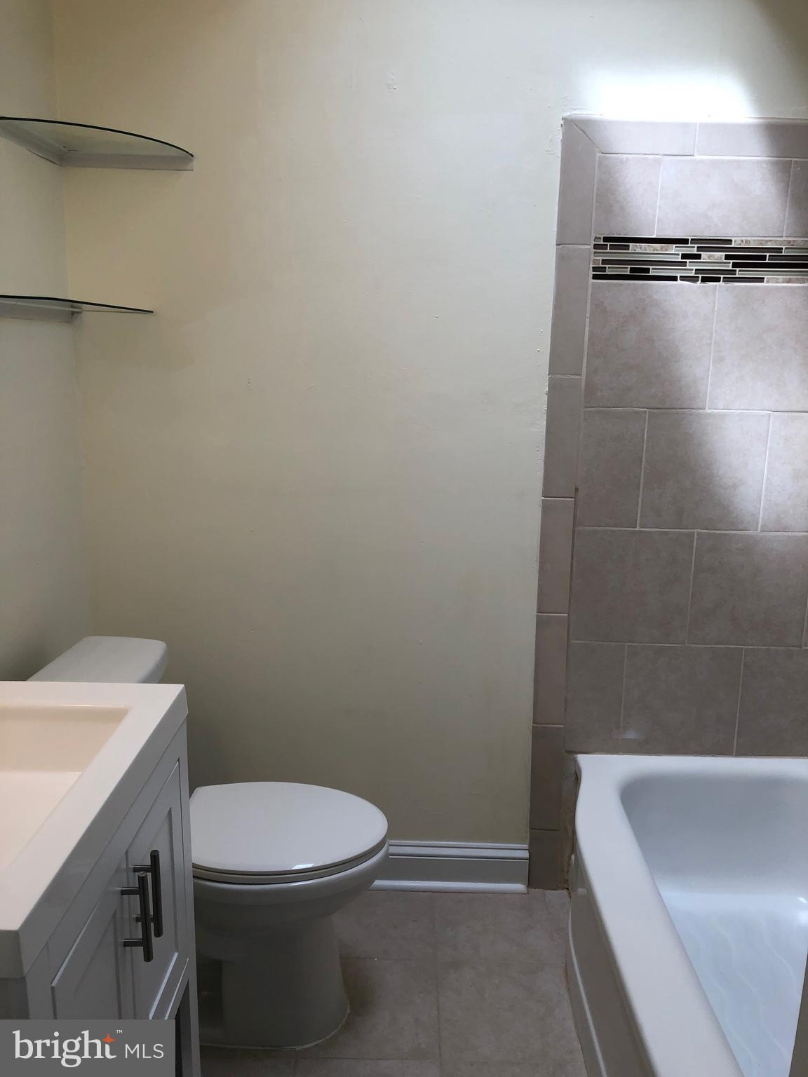 1828 Farrington Road Philadelphia, PA 19151 - Photo 10 of 24 Full Bath upstairs hallway