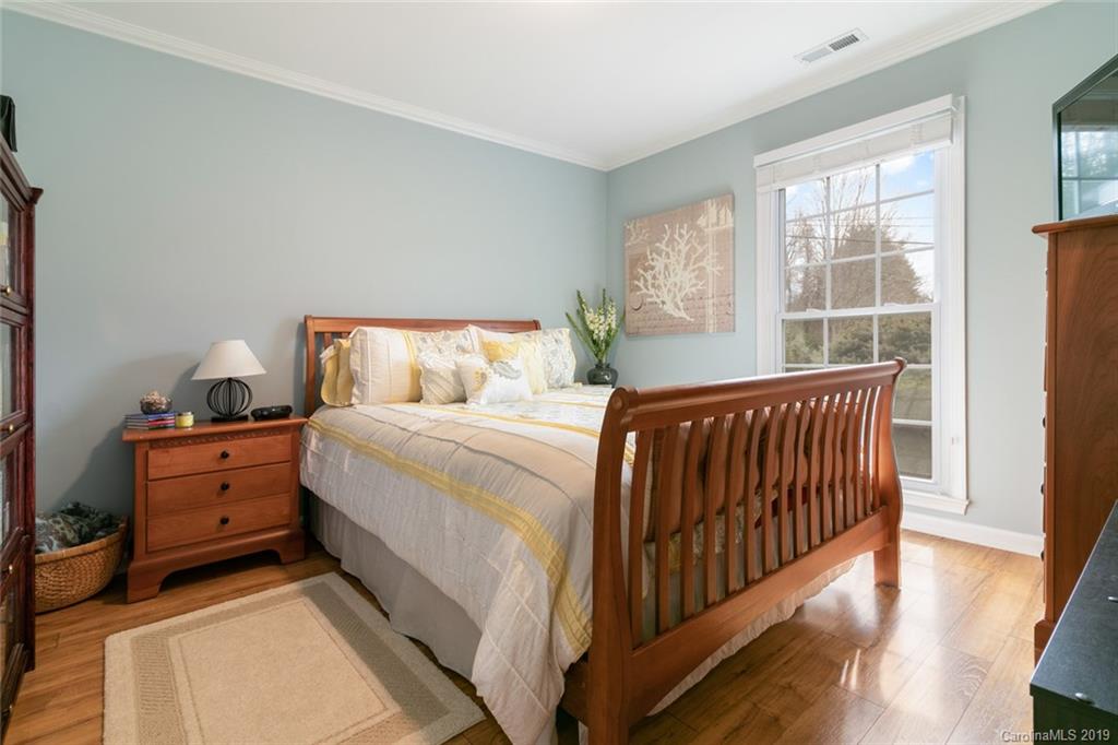1004 Riceville Road Asheville, NC 28805 - Photo 28 of 36 Gallery Image 28