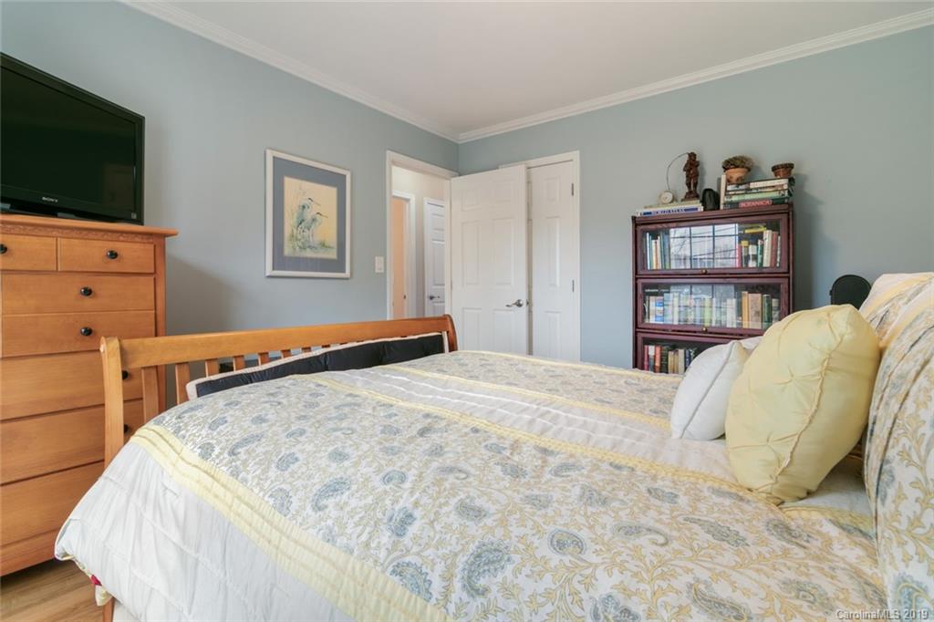 1004 Riceville Road Asheville, NC 28805 - Photo 29 of 36 Gallery Image 29