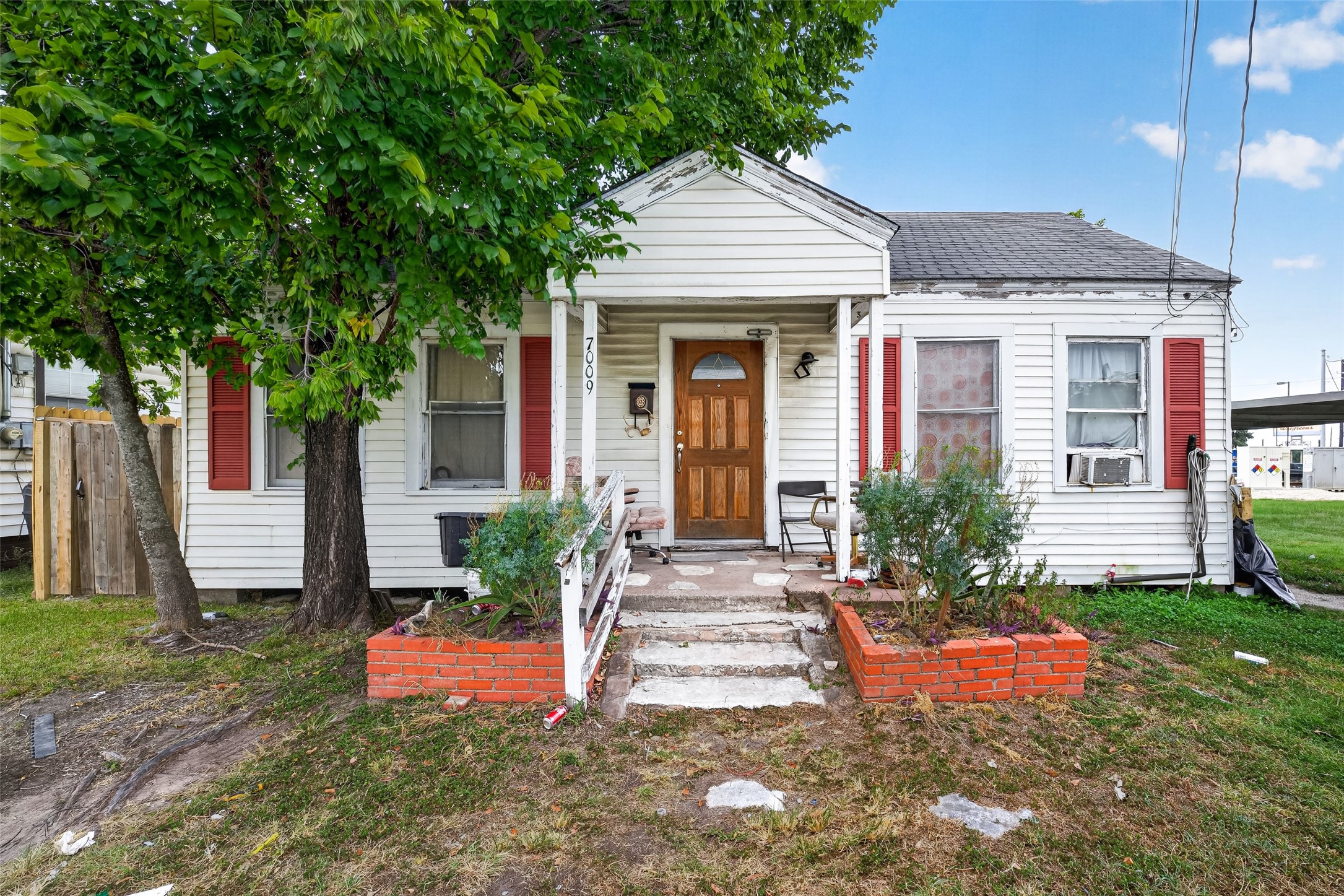 7009 Myrtle Street Houston, TX 77087 - Photo 8 of 8 Gallery Image 8