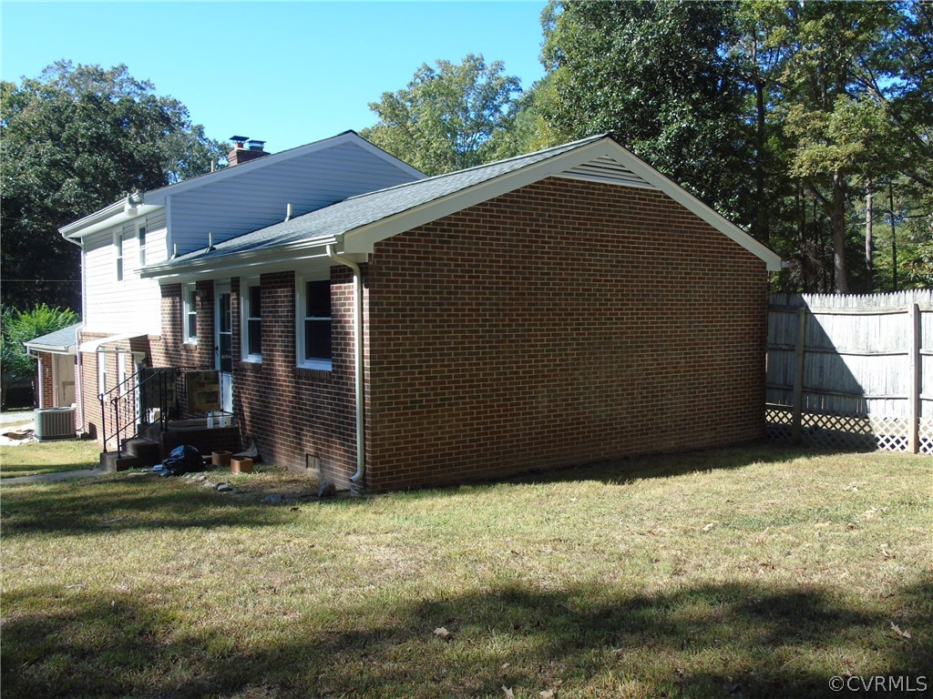 9901 Qualla Road Chesterfield, VA 23832 - Photo 28 of 38 Side View