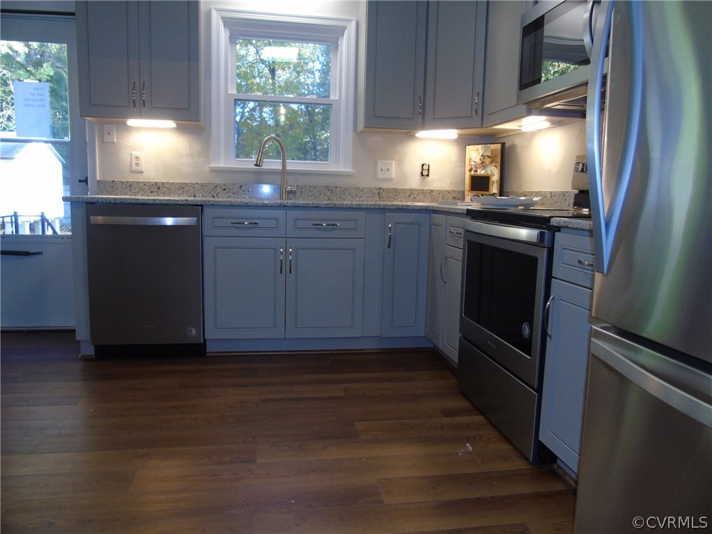 9901 Qualla Road Chesterfield, VA 23832 - Photo 8 of 38 New kitchen with New appliances