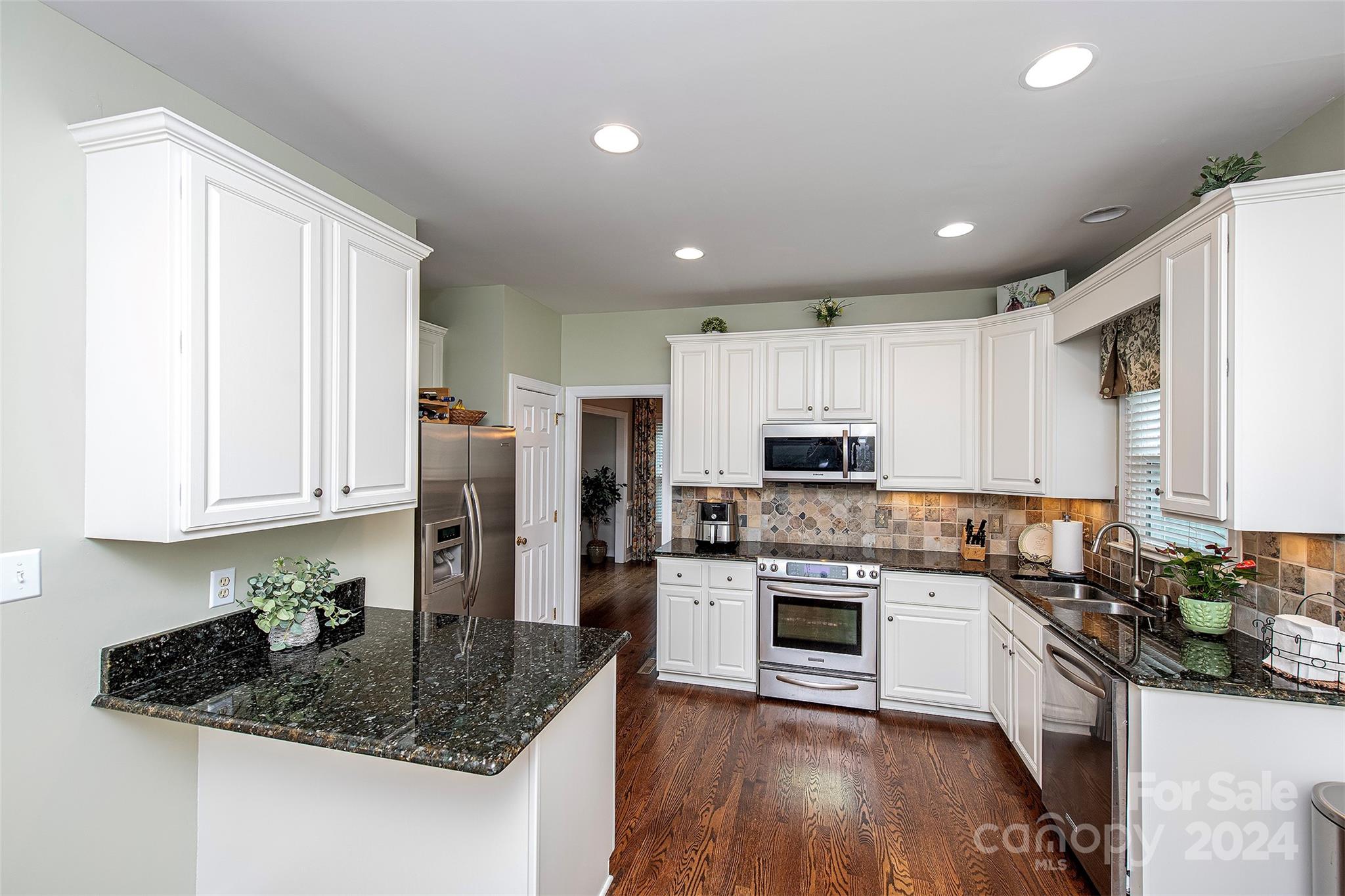 1104 Foxfield Road Waxhaw, NC 28173 - Photo 9 of 39 Gallery Image 9