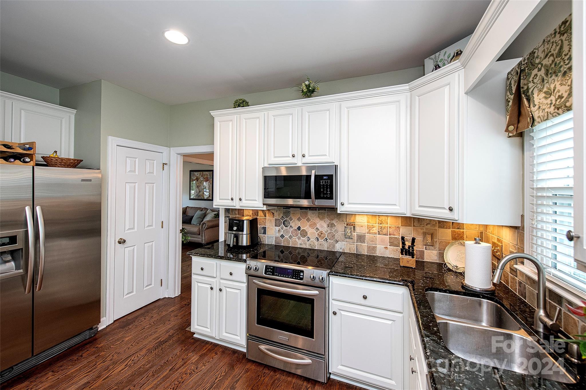 1104 Foxfield Road Waxhaw, NC 28173 - Photo 10 of 39 Gallery Image 10