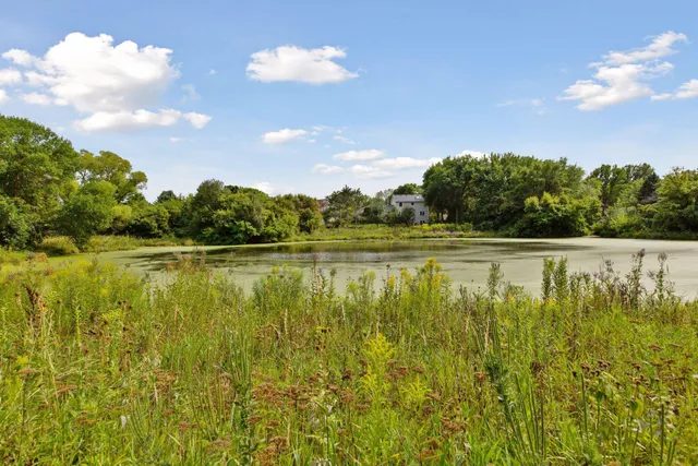 $284,900 | 2687 Mallard Drive, Woodbury, MN 55125